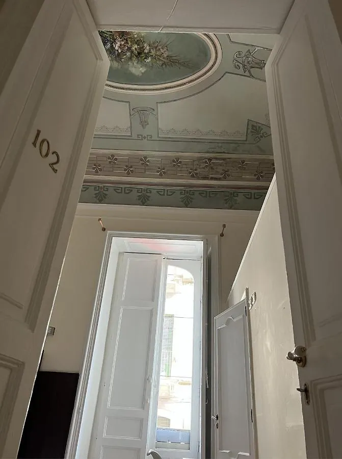 Il Giardino E Gli Affreschi Bed & Breakfast Catania Italy