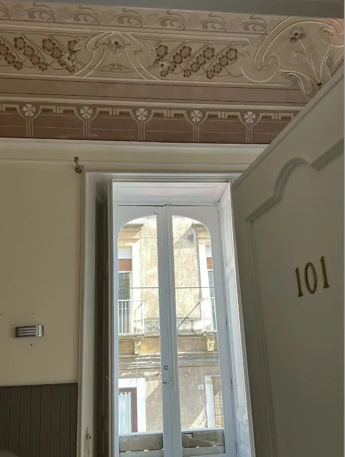 Il Giardino E Gli Affreschi Bed & Breakfast Catania 0*,  Italy